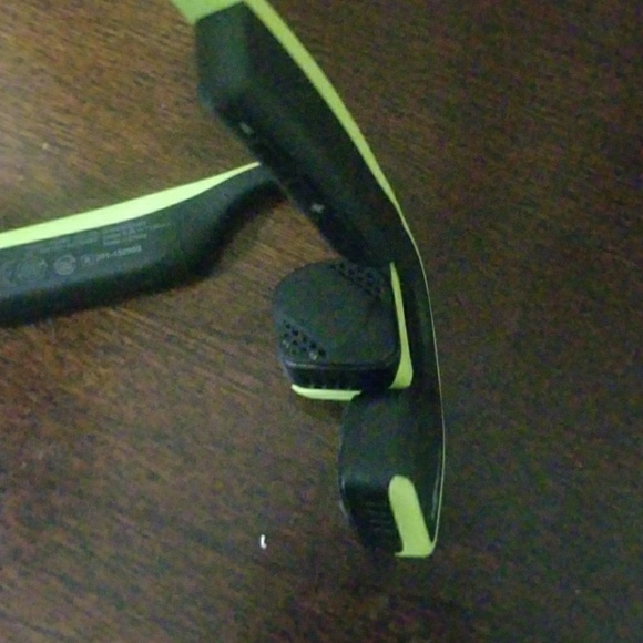 Bluetooth head set - Picture 3 of 3